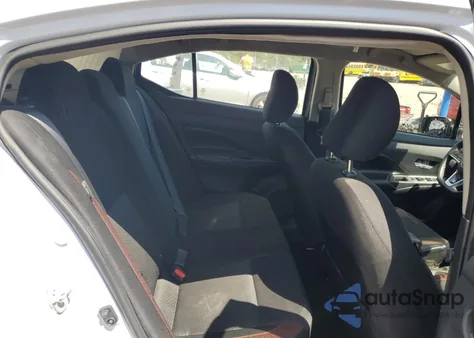 2023 Nissan Versa Sr z USA, uszkodzony, nr VIN 3N1CN8FV8PL828684